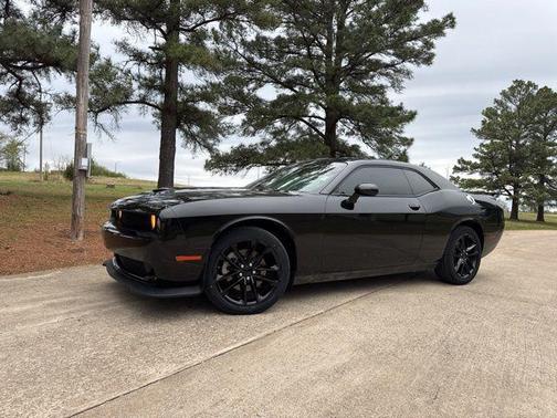 Pitch Black Clearcoat 2022 Dodge Challenger GT