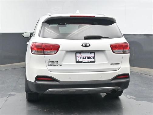 2016 Kia Sorento EX