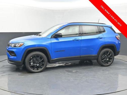 Hydro Blue Pearlcoat 2026 Jeep Compass Latitude