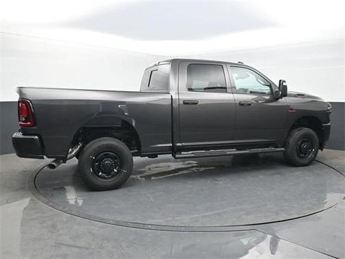 2025 RAM 2500 Tradesman Crew Cab 4x4 6'4' Box