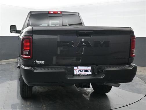 2025 RAM 2500 Tradesman Crew Cab 4x4 6'4' Box