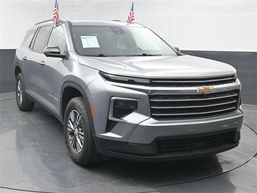 2024 Chevrolet Traverse LT