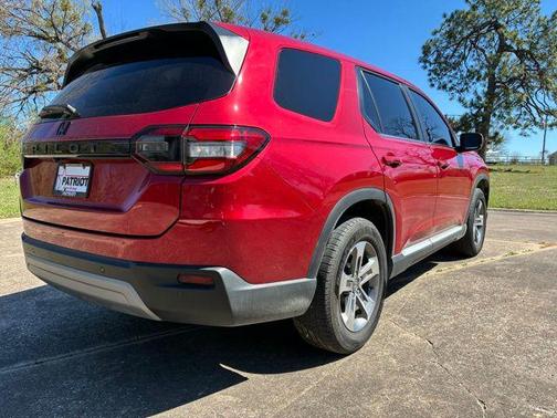 Radiant Red Metallic II 2023 Honda Pilot 2WD EX-L 7 Passenger