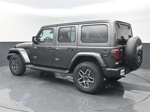 2026 Jeep Wrangler 4-Door Sahara 4x4