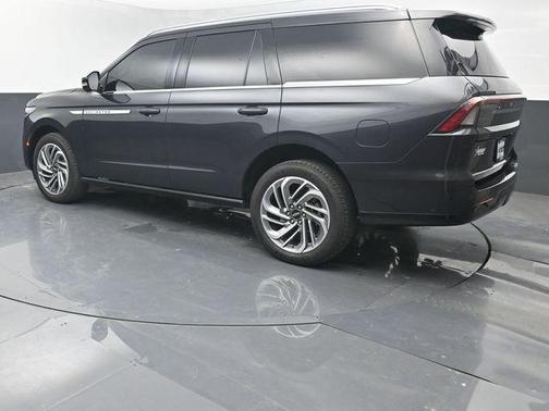 Starlight 2025 Lincoln Navigator Reserve