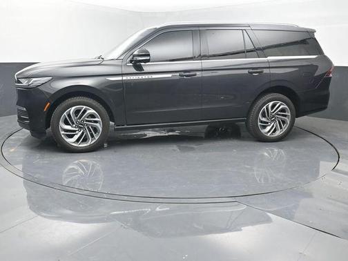 Starlight 2025 Lincoln Navigator Reserve