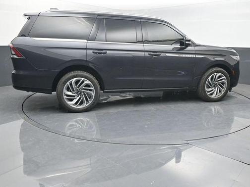 Starlight 2025 Lincoln Navigator Reserve