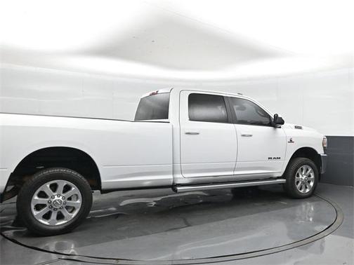 2022 RAM 3500 Big Horn Crew Cab 4x4 8' Box