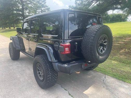 Black Clearcoat 2023 Jeep Wrangler Rubicon 392