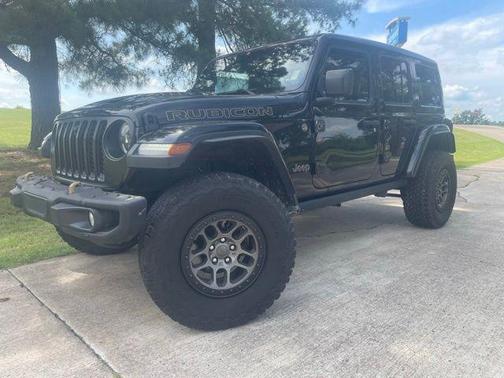 Black Clearcoat 2023 Jeep Wrangler Rubicon 392