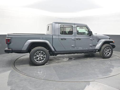 2026 Jeep Gladiator Sport S