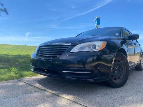2014 Chrysler 200 LX