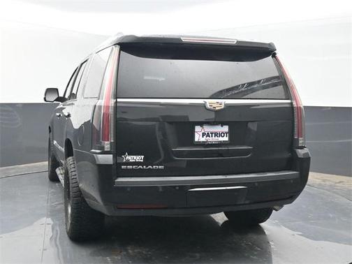 2020 Cadillac Escalade Luxury