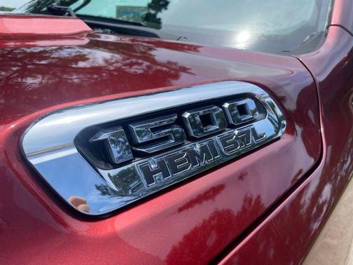 Delmonico Red Pearlcoat 2019 RAM 1500 Big Horn