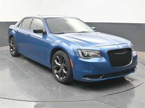 2023 Chrysler 300 Touring