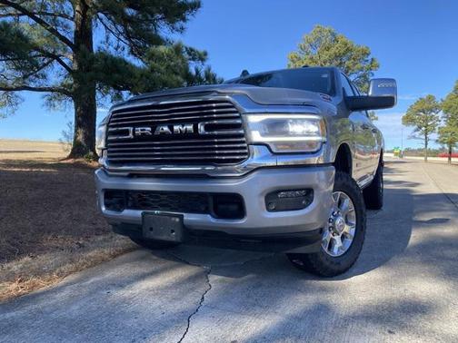 2024 RAM 2500 Laramie Crew Cab 4x4 6'4' Box