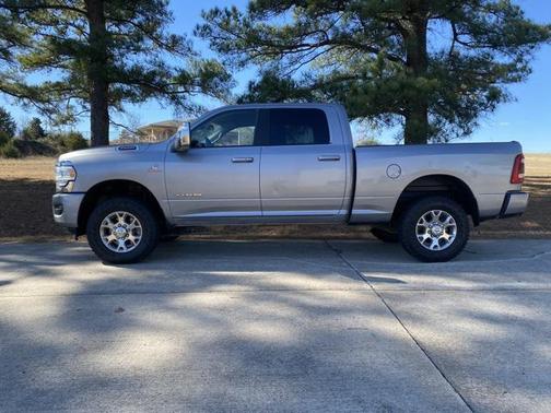 2024 RAM 2500 Laramie Crew Cab 4x4 6'4' Box