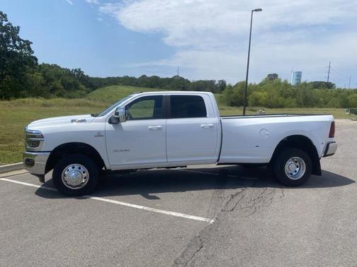 2025 RAM 3500 Laramie Crew Cab 4x4 8' Box