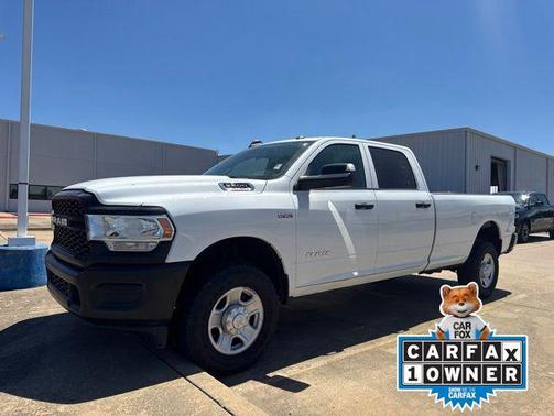 Bright White Clearcoat 2021 RAM 2500 Tradesman Crew Cab 4x4 8' Box