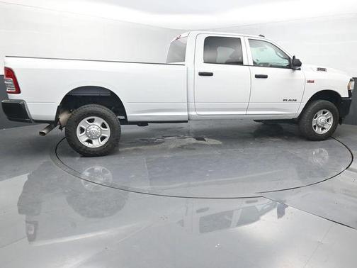 Bright White Clearcoat 2021 RAM 2500 Tradesman Crew Cab 4x4 8' Box