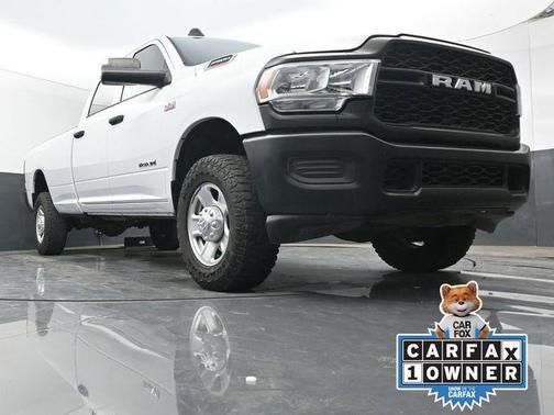 Bright White Clearcoat 2021 RAM 2500 Tradesman Crew Cab 4x4 8' Box
