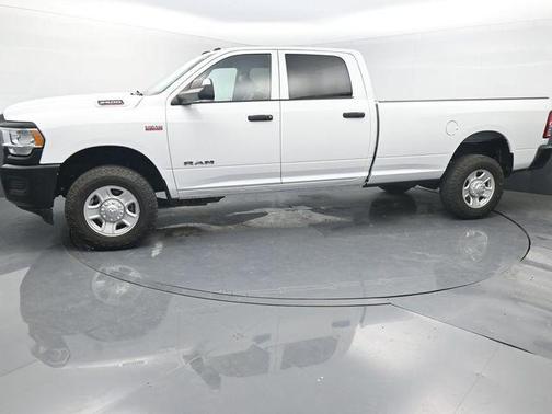 Bright White Clearcoat 2021 RAM 2500 Tradesman Crew Cab 4x4 8' Box