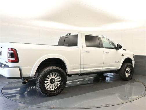 2019 RAM 2500 Laramie Crew Cab 4x4 6'4' Box