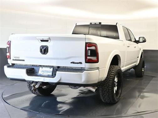 2019 RAM 2500 Laramie Crew Cab 4x4 6'4' Box