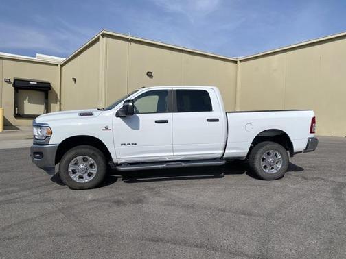 2023 RAM 2500 Big Horn Crew Cab 4x4 6'4' Box