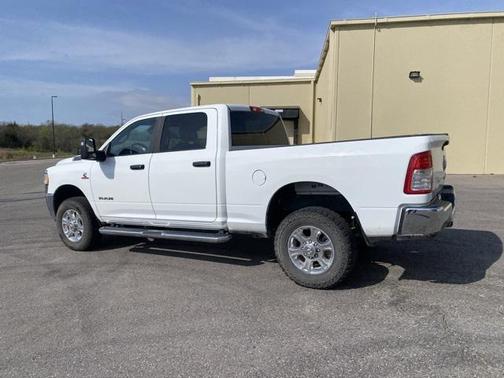 2023 RAM 2500 Big Horn Crew Cab 4x4 6'4' Box