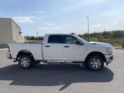 2023 RAM 2500 Big Horn Crew Cab 4x4 6'4' Box