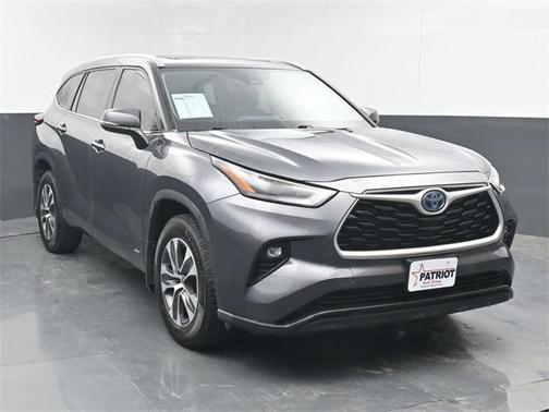 2022 Toyota Highlander Hybrid XLE