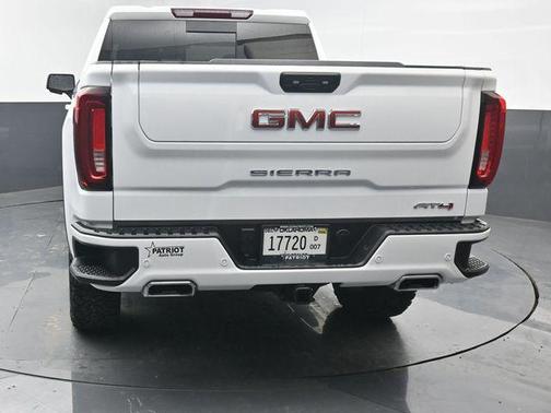 Summit White 2025 GMC Sierra 1500 AT4