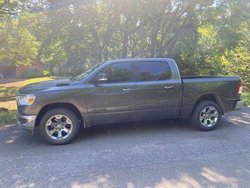 Granite Crystal Metallic Clearcoat 2019 RAM 1500 Big Horn