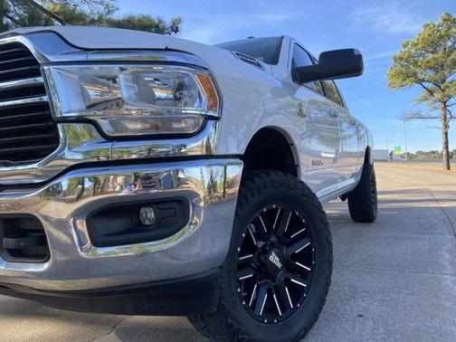 2019 RAM 2500 Big Horn Crew Cab 4x4 6'4' Box