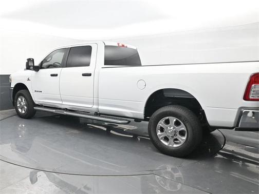 2023 RAM 2500 Big Horn Crew Cab 4x4 8' Box