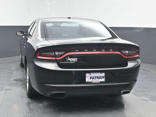 Pitch Black Clearcoat 2022 Dodge Charger SXT