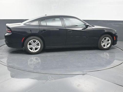 Pitch Black Clearcoat 2022 Dodge Charger SXT