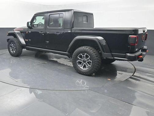 Black Clearcoat 2026 Jeep Gladiator Mojave X 4x4