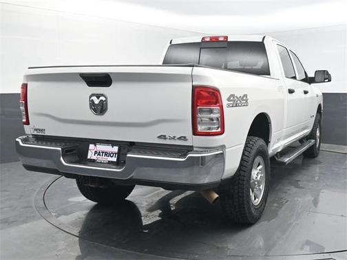 2019 RAM 2500 Tradesman Crew Cab 4x4 6'4' Box