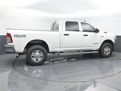 2019 RAM 2500 Tradesman Crew Cab 4x4 6'4' Box