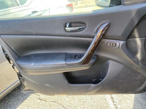 2010 Nissan Maxima SV