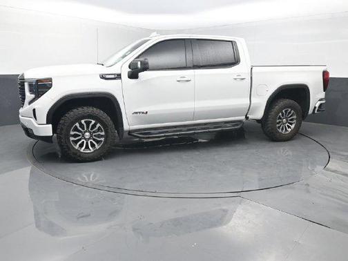 Summit White 2023 GMC Sierra 1500 AT4