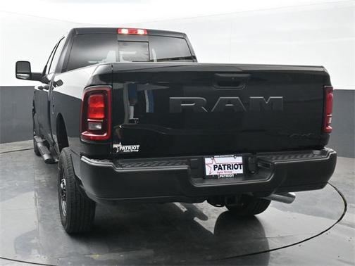 2025 RAM 2500 Tradesman Crew Cab 4x4 6'4' Box