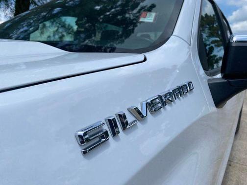 Summit White 2019 Chevrolet Silverado 1500 LT