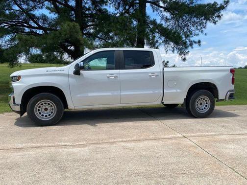 Summit White 2019 Chevrolet Silverado 1500 LT
