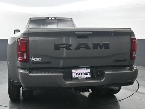 Ceramic Gray Clearcoat 2026 RAM 3500 Laramie Crew Cab 4x4 8' Box