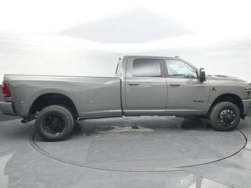 Ceramic Gray Clearcoat 2026 RAM 3500 Laramie Crew Cab 4x4 8' Box