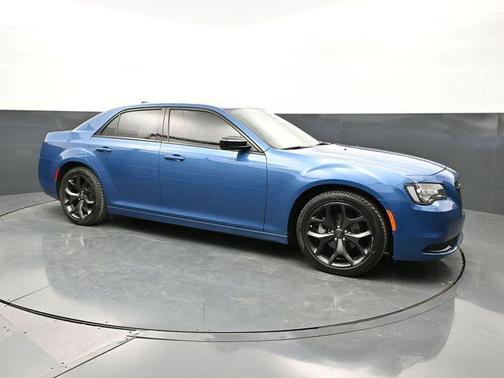 Frostbite 2023 Chrysler 300 Touring