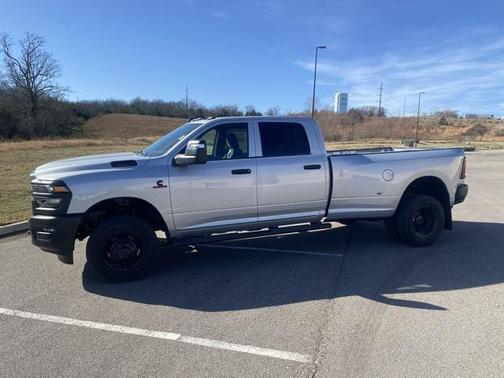 2026 RAM 3500 Tradesman Crew Cab 4x4 8' Box